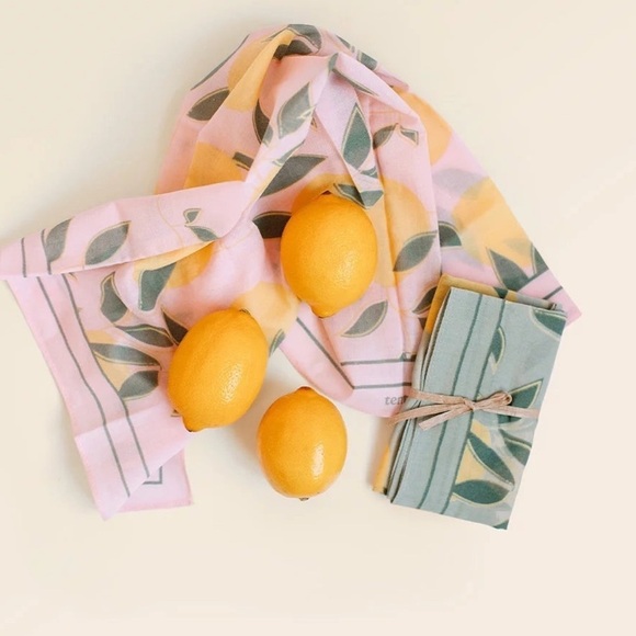 Tentree JILLY LEMON PRINT Green SCARF. Jilly Box organic cotton. Jillian Harris - Picture 2 of 4
